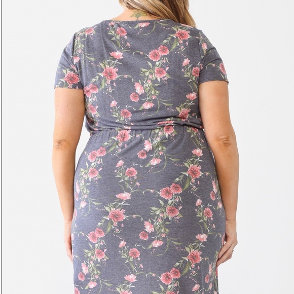 Sale‼️NWOT-Junior Plus Grey Flower Short Sleeve Crew Neck Midi Dress -1X - Picture 3 of 4